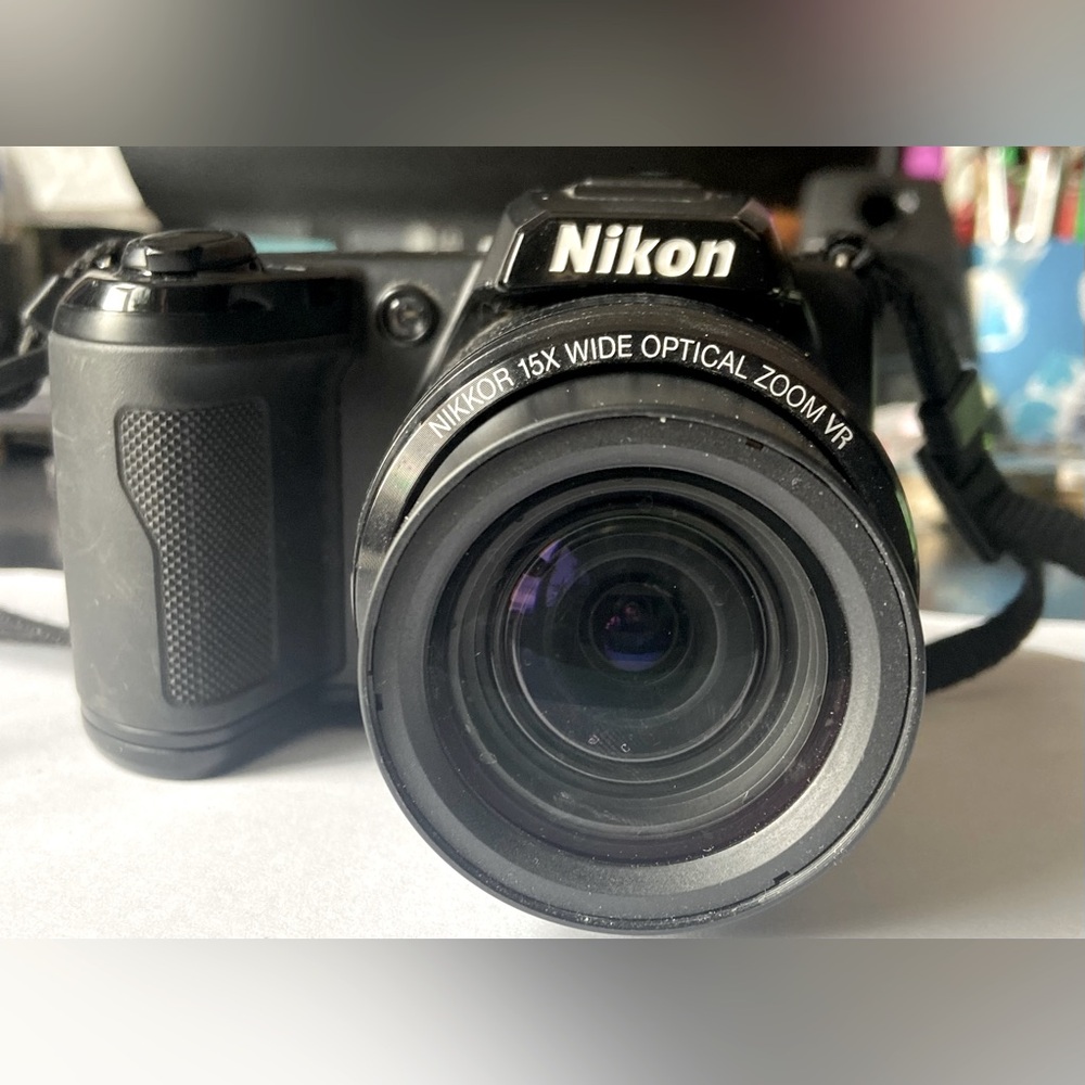 Nikon Coolpix L105 Digital Camera Black - Tested & Working